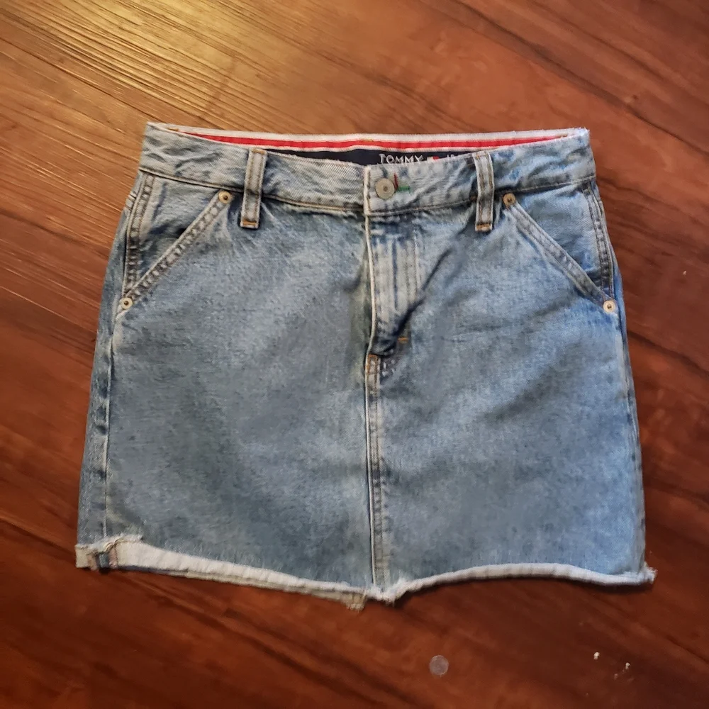 Vtg Tommy Hilfiger Denim 90s Denim Skirt Mid Blue Logo flag patch Size S